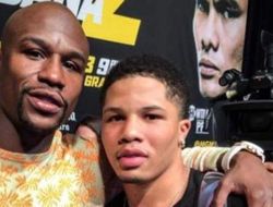 фото - Мэйуэзер пытается сделать Дэвису супербой против бывшего чемпиона мира