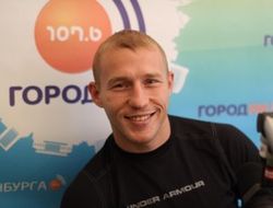 фото - Михайленко может встретиться с Мэйфилдом в андеркарте у Ковалёва и Паскаля