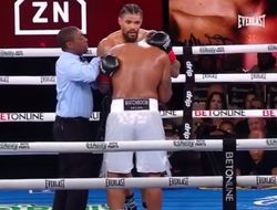 фото - Перо едва не влетел дисквалификацией экс-сопернику Опетаи: видео