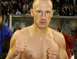 фото - Кшиштоф Влодарчик победил Джейсона Робинсона