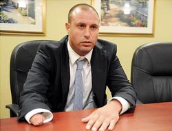 фото - Боксёр в аэропорту Нью-Йорка избил троих полицейских