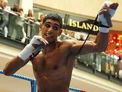 фото - Амир Хан: «Джеб – вот ключ к успеху в бою с Тимоти Брэдли»