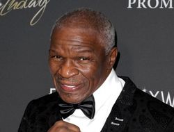 фото - Тренер Мэйуэзера рассказал, откуда Макгрегору ждать неприятностей