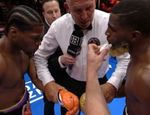 Экс-чемпион Форд вырвал победу у экс-претендента Новы: видео