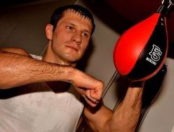 фото - Игорь Михалкин хочет объединять титулы с Бетербиевым и Стивенсоном