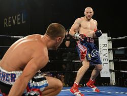 фото - Битва австралийских экс-претендентов: Капарелло быстро уничтожил Бродхёрста