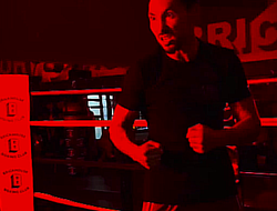 фото - Алимханулы вызывает Юбэнка: «Нокаутирую в первом раунде! С завязанными глазами!»