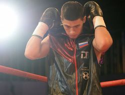 фото - Бивол — о плане на бой с Бетербиевым: Войти на ближнюю и хорошенько порубиться