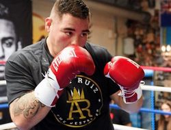 фото - Тренер претендента для Джошуа: У Энди Руиса огромные мексиканские шары!