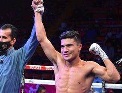 фото - Едва не апсетнувший Эстраду Кортес не без проблем прошёл Лопеса: видео