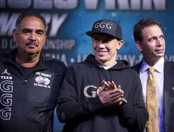 фото - У Геннадия Головкина не заинтересованы в поединке против Жермалла Чарло — промоутер