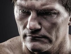 фото - Хэттон порхает вокруг мешка, ловко ему набрасывает и по-модному едет домой — видео