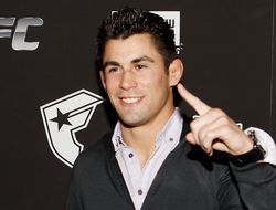 фото - UFC 178: экс-чемпион Доминик Крус вернулся с быстрой победой над Мидзугаки