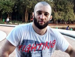 фото - Бектемиров, Харрисон и Васкес-младший выступят через две недели