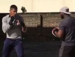 фото - Юный Энтони Джошуа в трениках на задворках Лондона: тренировочное видео