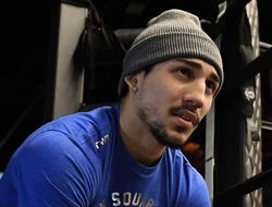 фото - «Остановите это! Прекратите!» Теофимо Лопес категорически против ютуберов в боксе