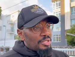 фото - «Усик видит Фьюри насквозь». Тренер Уайлдера о срыве мегабоя