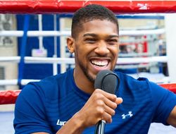 фото - Энтони Джошуа назвал ключ к победе над Александром Усиком