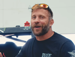 фото - «Ковбой» Серроне объявил о возвращении в UFC. В кулуарах догадываются, с кем он проведёт бой