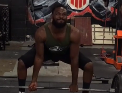 фото - Джон Джонс показал «силу взрослого мужчины» — видео