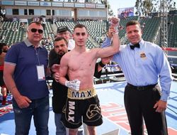 фото - В андеркарде у Теофимо Лопеса сойдутся небитые проспекты Дадашев и Матиас