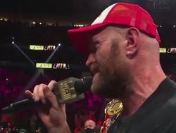 фото - Тайсон Фьюри преодолел тысячи миль, чтобы спеть для Боба Арума: видео