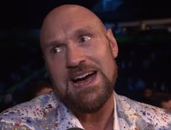 фото - Фьюри показал кулак «мелкому засранцу» Усику — видео