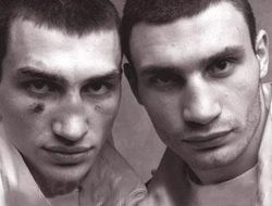 фото - Кадр дня. Два поколения братьев Кличко