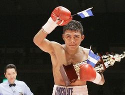 фото - Роман Гонсалес оставил прежний титул, собравшись драться за новый с Ревеко