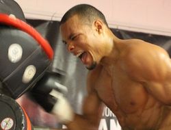 фото - Юбэнк не хочет показывать доказательства, что уже бил Гроувза