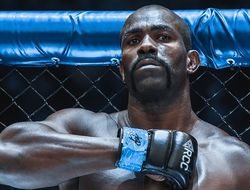 фото - Денис Гольцов против Мондрагона на RCC 5