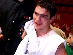 фото - Каштанов остался «временным», побив Барбосу