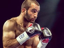 фото - Бой небитых: Мурат Гассиев против Юниэра Дортикоса – 6 марта