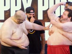 фото - 361 кг на двоих. Монструозные ютуберы на весах — смотрите видео, если не страшно