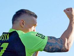 фото - Усик — старикашка, нельзя проиграть такому. Что ещё наговорил Дюбуа