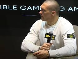 фото - Александр Усик оценил силу ударов Энтони Джошуа