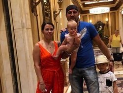 фото - Боксёры в старости, Ковалёв с семьёй, Шабранский на стрельбище — соцсети