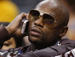 фото - Мэйуэзер опроверг наличие сделки на бой с Макгрегором