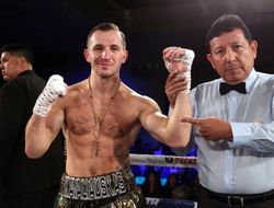 фото - Каваляускас отпраздновал невзрачную победу над Абреу 