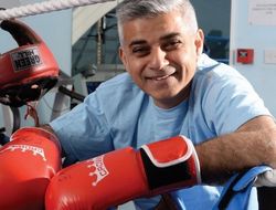 фото - Лондонский мэр хочет бой Амира Хана с Келлом Бруком на Уэмбли