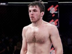 фото - Магомедов задушил Барсолу, Сабателло победил Хиго, Шаблий забил Примуса: видео и результаты Bellator 282