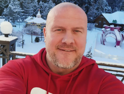 фото - Умер Вячеслав Узелков