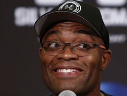 фото - Андерсон Силва не хочет уходить, продолжает мечтать о Рое Джонсе