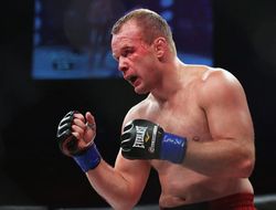 фото - Александр Шлеменко проиграл американцу Ханикатту во Владивостоке — видео боя