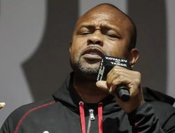 фото - Джонс накручивает себя и болельщиков: Никто не может контролировать Тайсона...