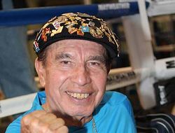 фото - Мэйуэзер–Пакьяо: в команду Флойда возвращается легендарный катмен