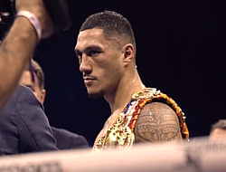 фото - «С удовольствием выбью из Фьюри всё дер*мо». Чемпион из Австралии не прочь подзаработать