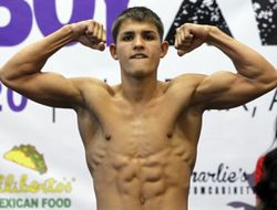 фото - Константин Пономарёв победил Сильверио Ортиса