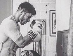 фото - Джош Келли собрался драться с Ханом, но сначала хочет нашего уважения за Аванесяна