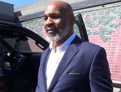 фото - Майк Тайсон: Дэйна Уайт очистит бокс, а Руис не Бастер Даглас